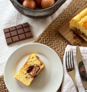 CAKE FOURRÉ AU CHOCOLAT